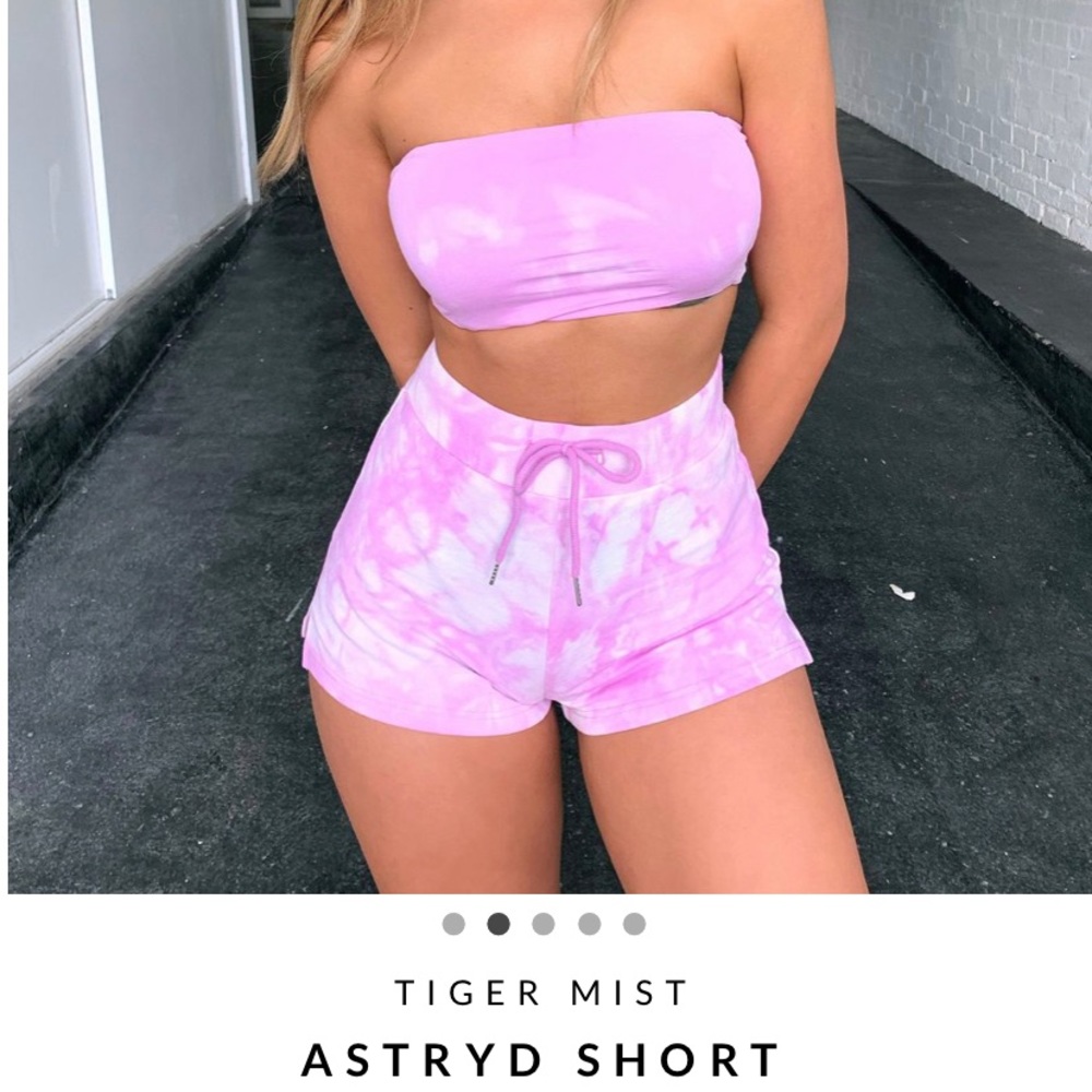 Astryd short